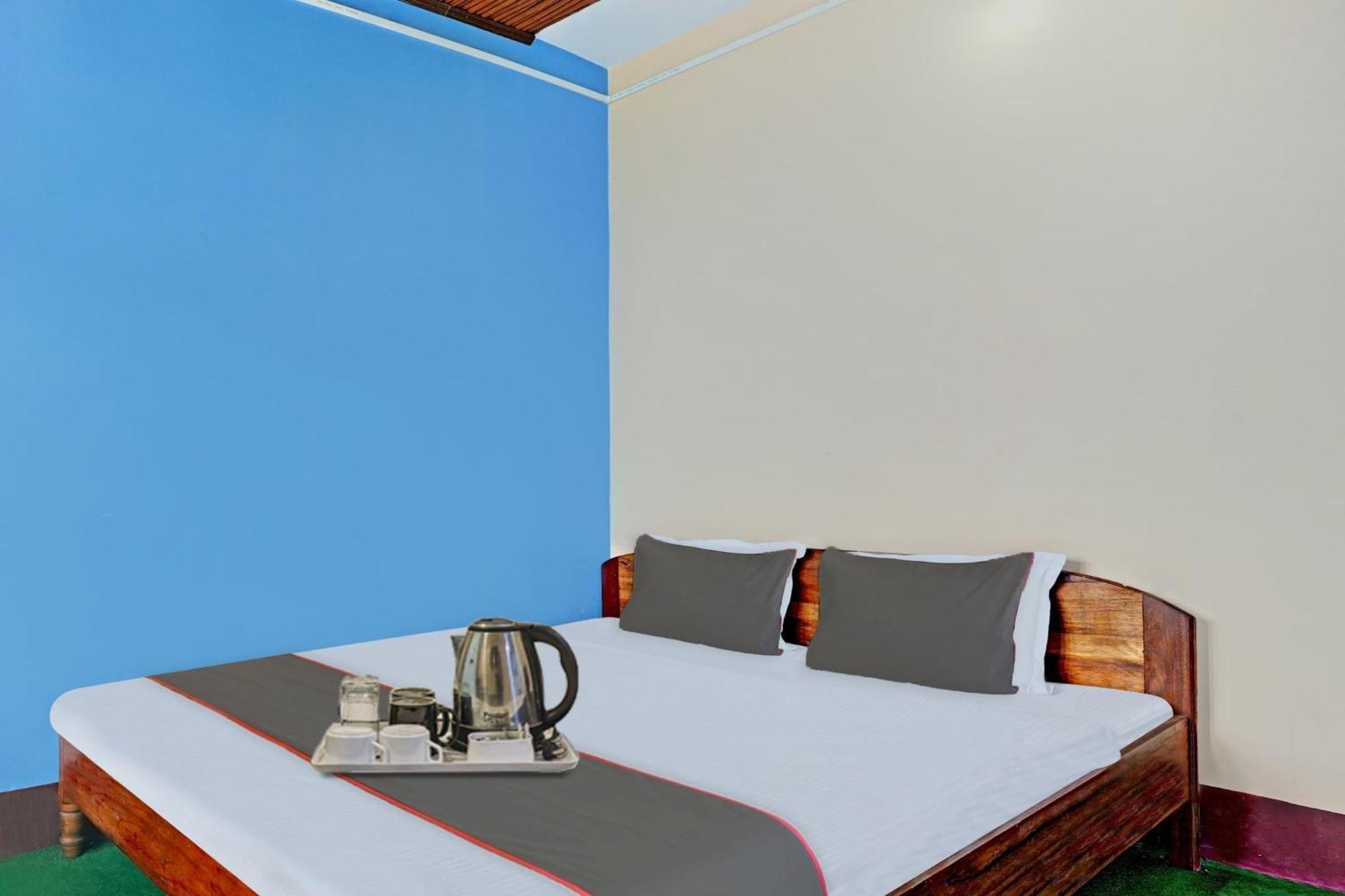 Capital O Basera Resort Padamchen Exterior photo