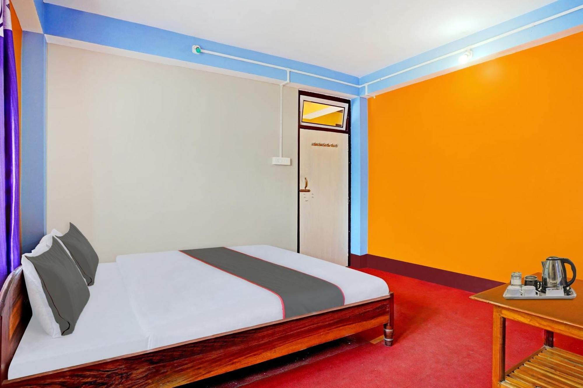 Capital O Basera Resort Padamchen Exterior photo